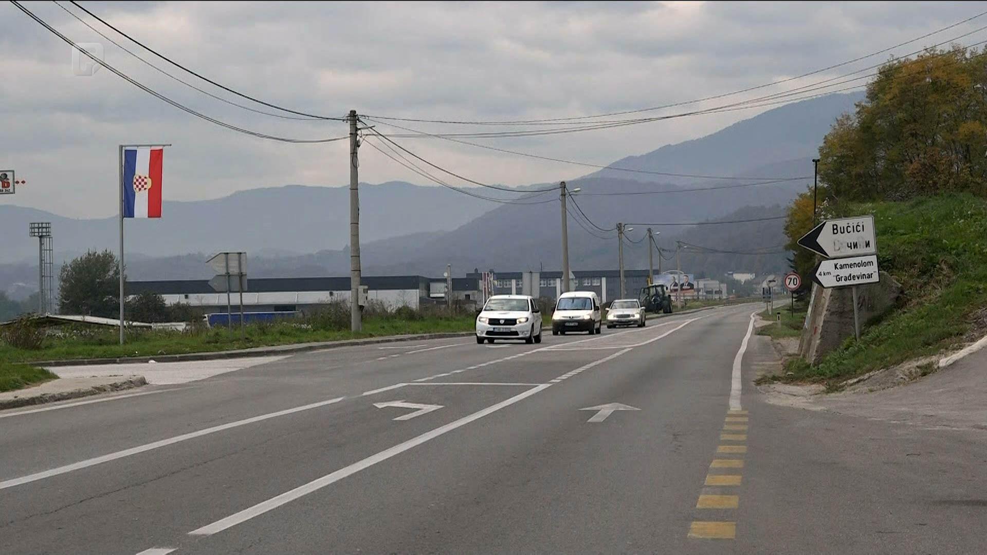 Novotravnička SDA traži uklanjanjanje jarbola sa zastavama hrvatskog naroda uz magistralni put